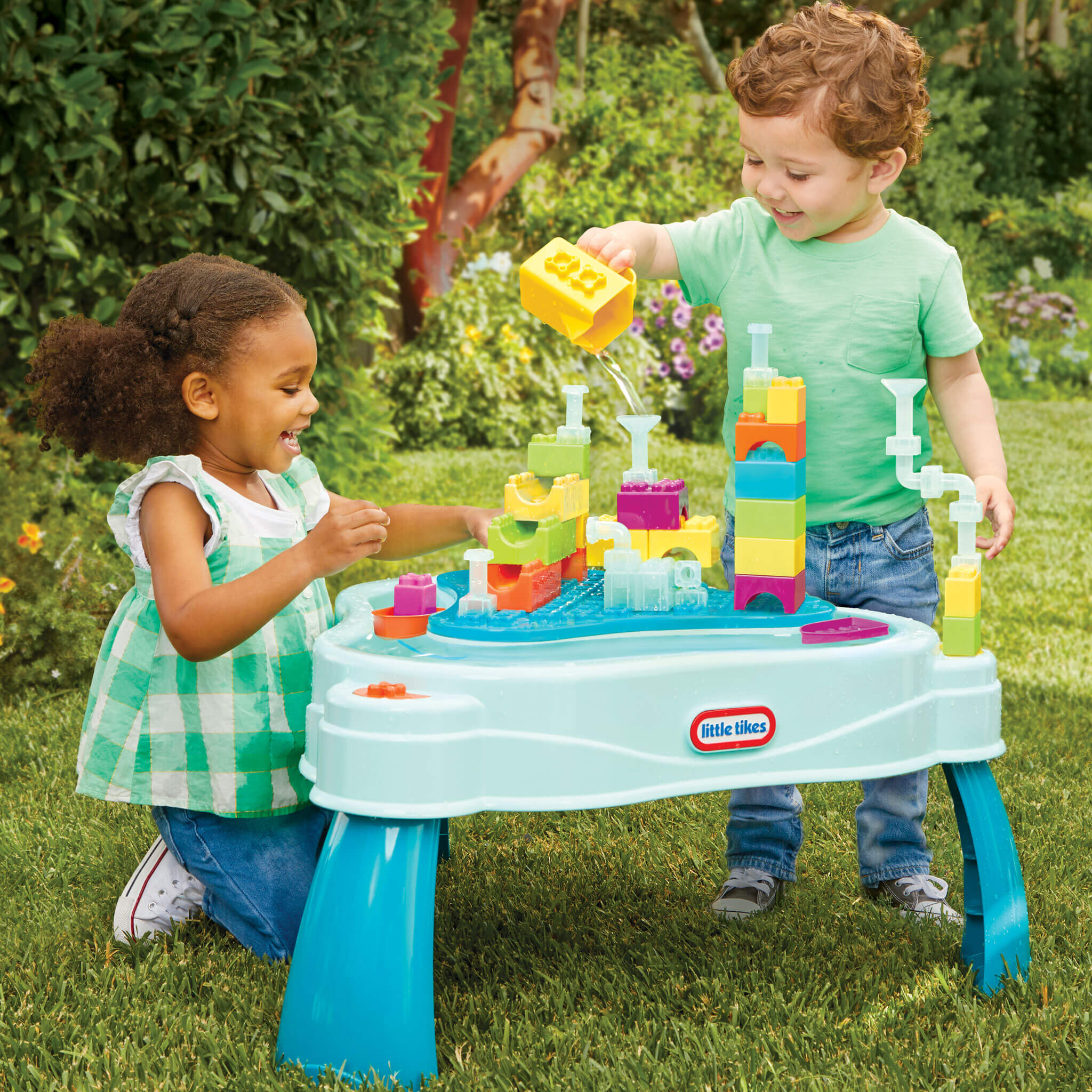 Little Tikes Build & Splash? Water Table with 50+ Accessories - Image 2