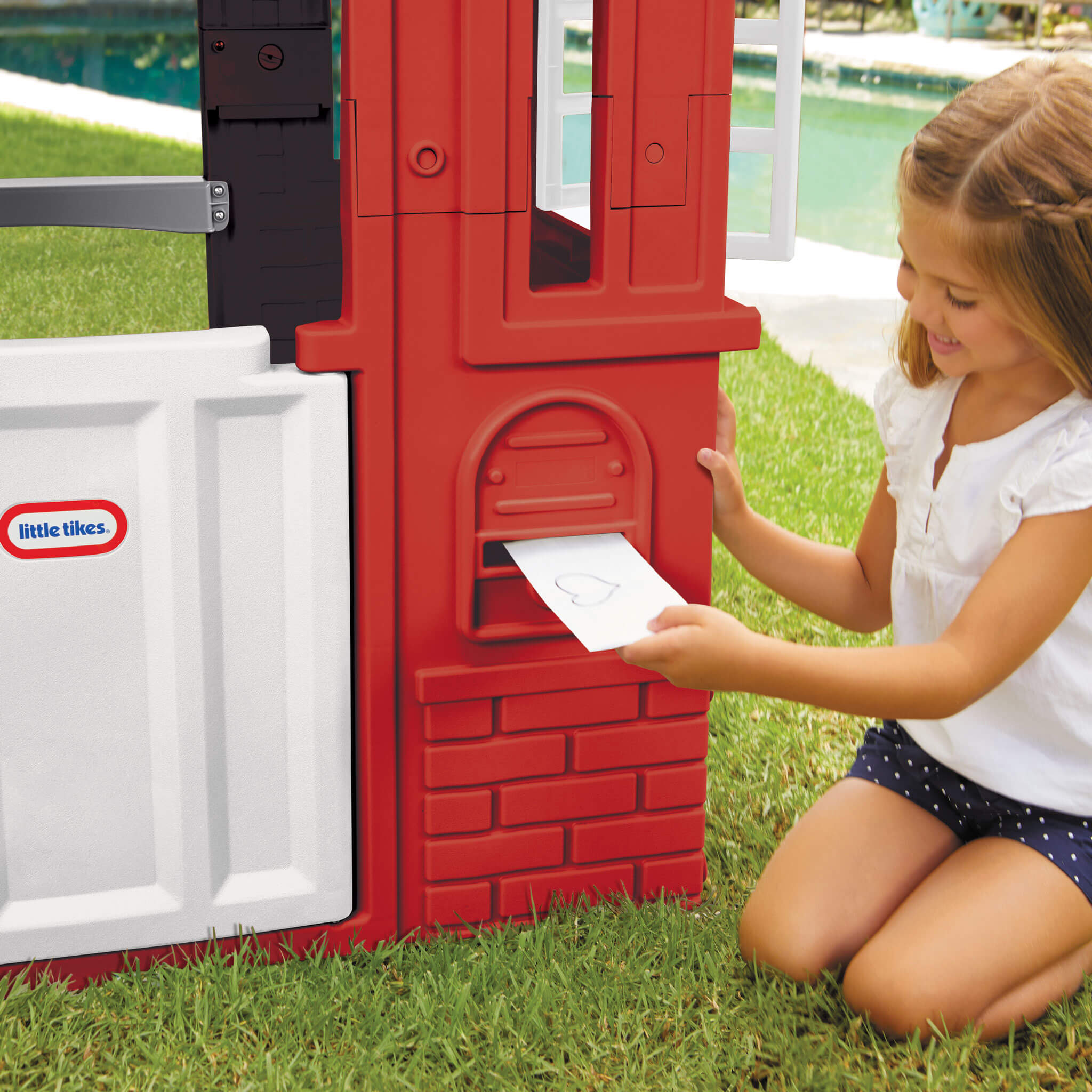 Little Tikes Cape Cottage Playhouse? - Red - Image 5