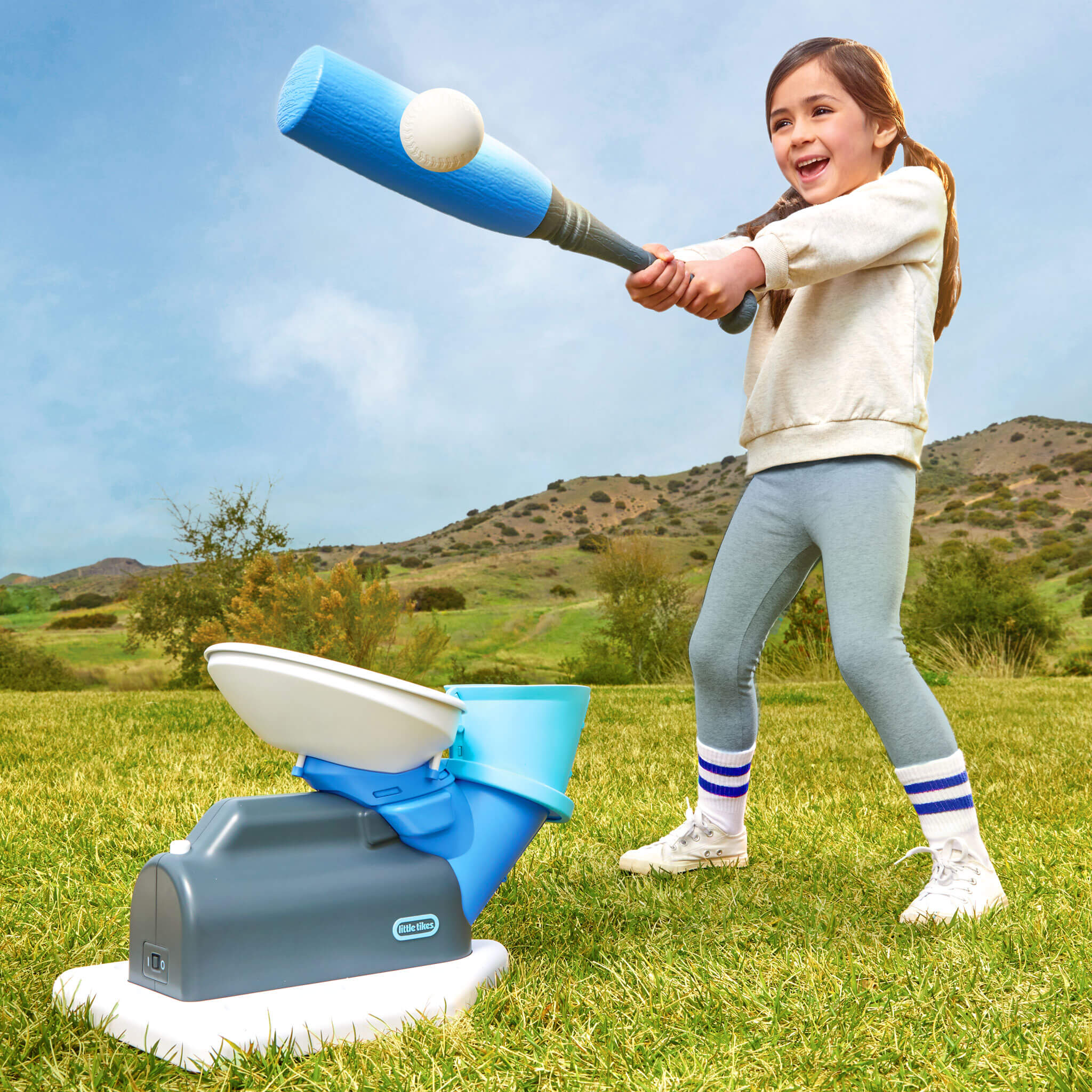 Little Tikes 2-in-1 Pop 'n Pitch Trainer - Image 3