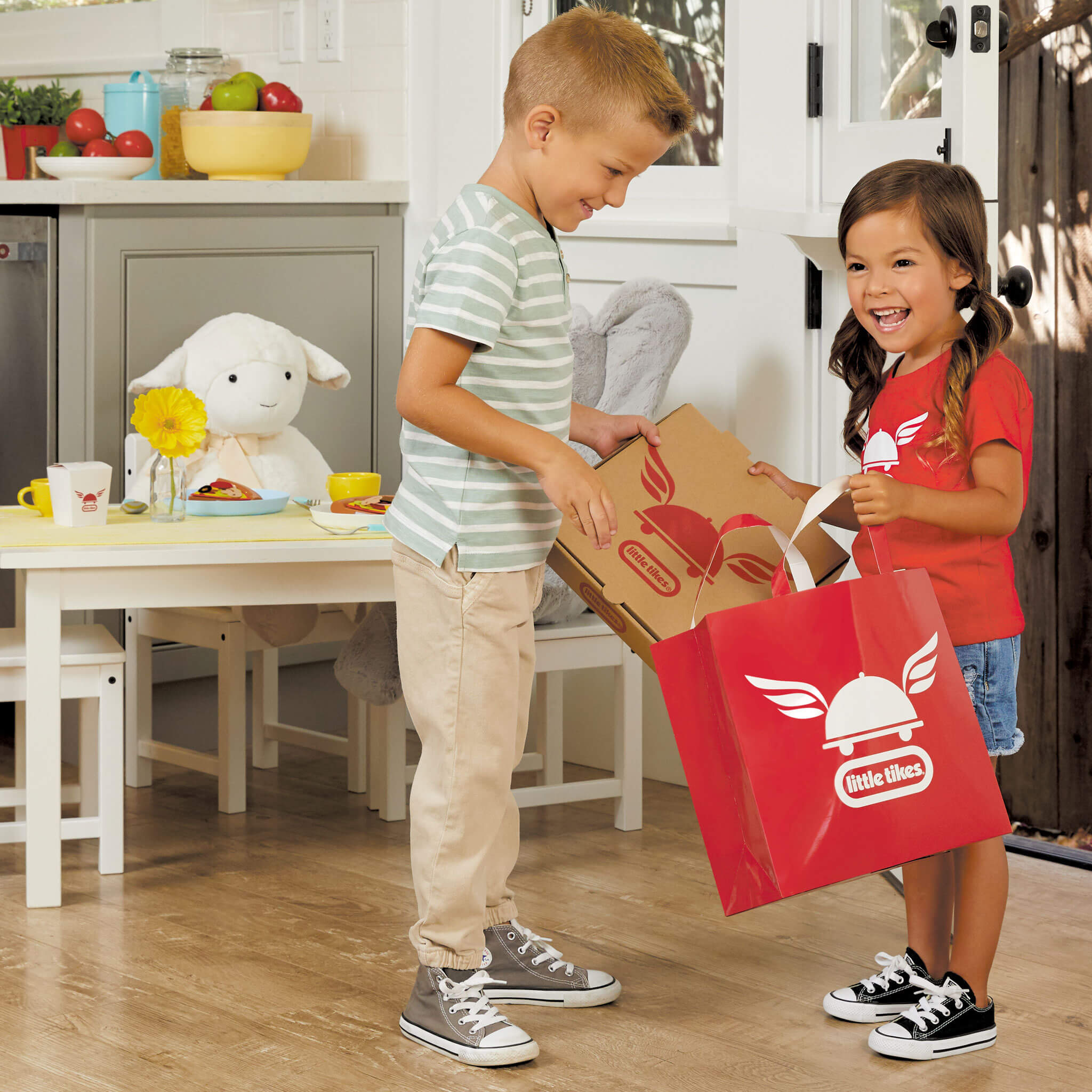Little Tikes First Food Delivery Set - Image 3