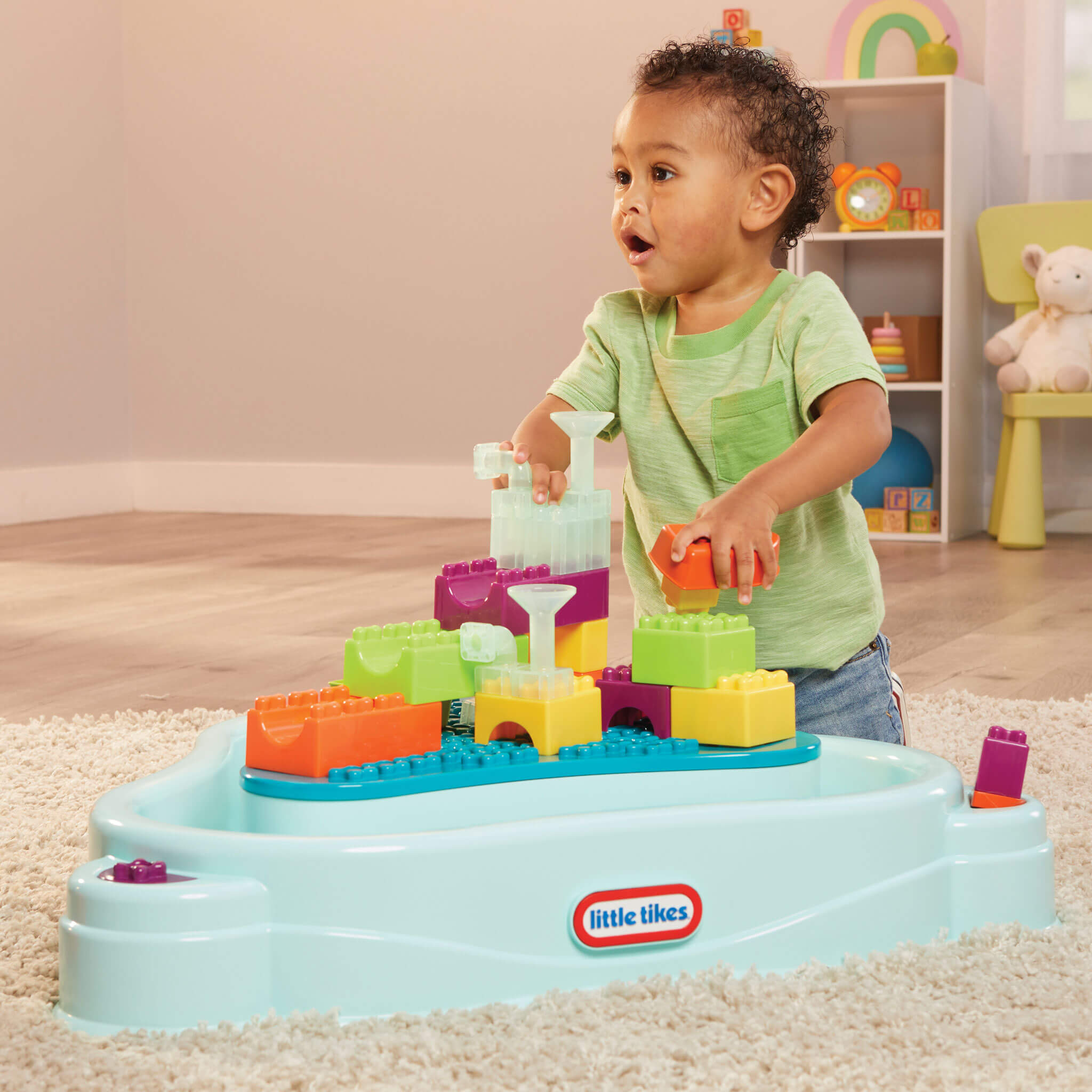 Little Tikes Build & Splash? Water Table with 50+ Accessories - Image 3