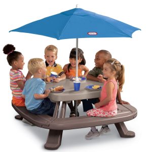 Little Tikes Fold 'n Store? Picnic Table with Market Umbrella