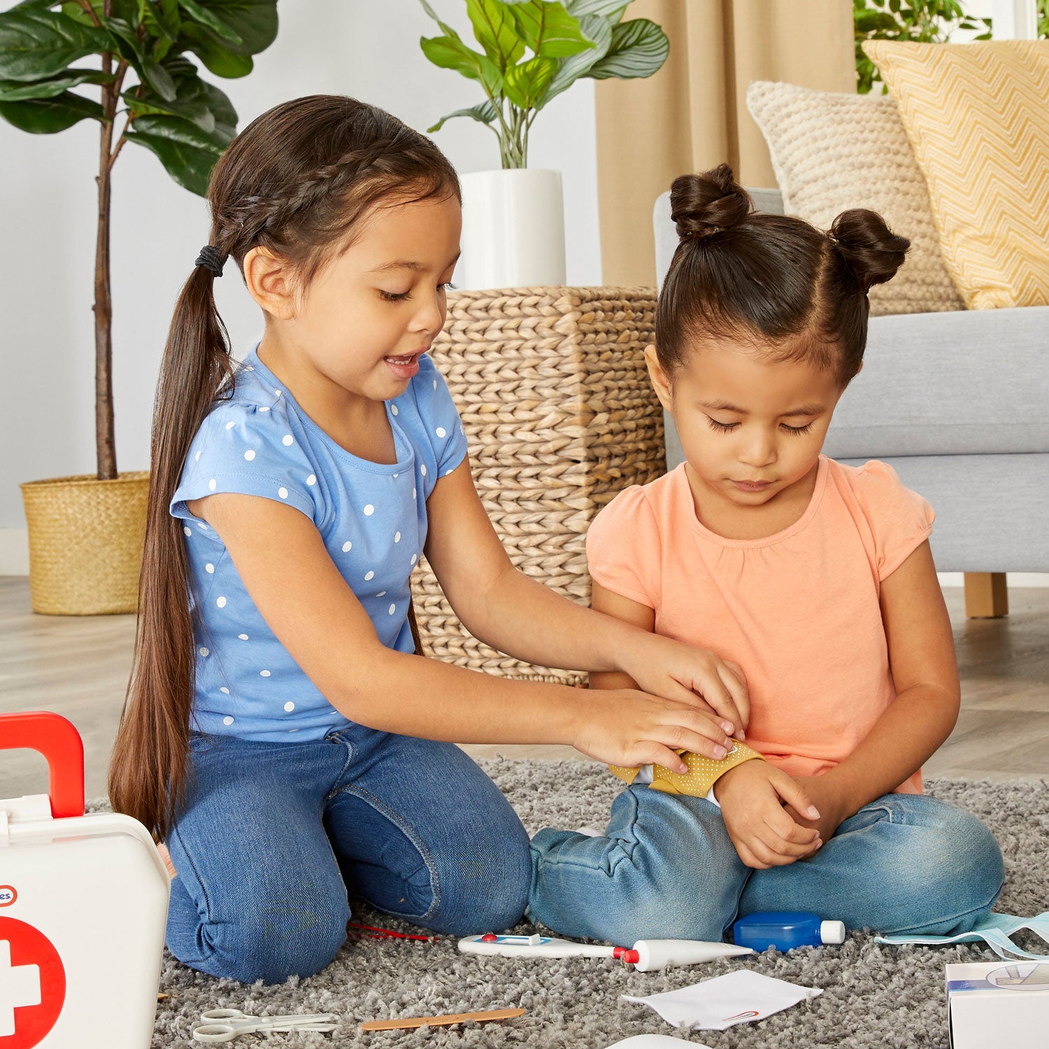 Little Tikes First Aid Kit - Image 3