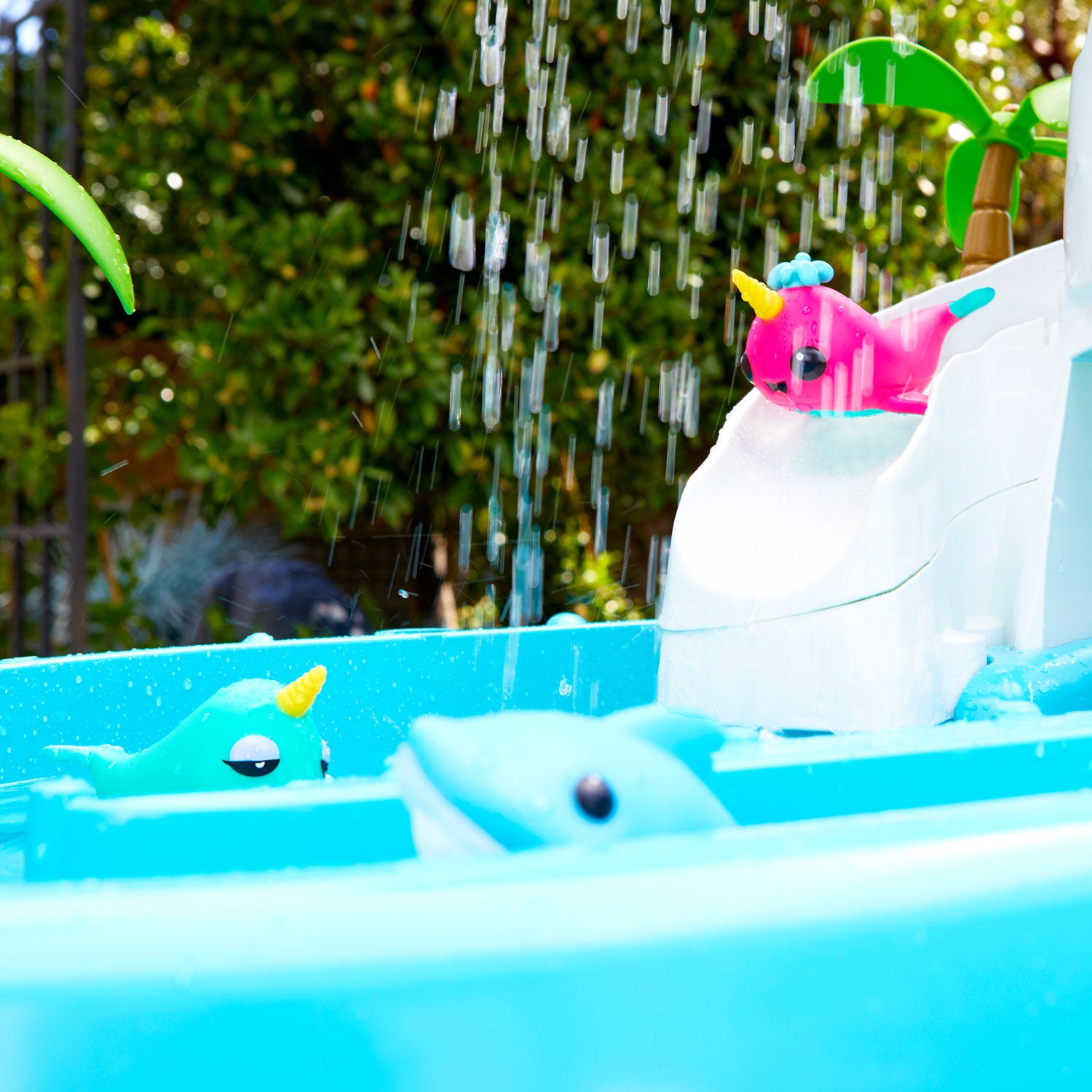 Little Tikes Waterfall Island Water Table - Image 5