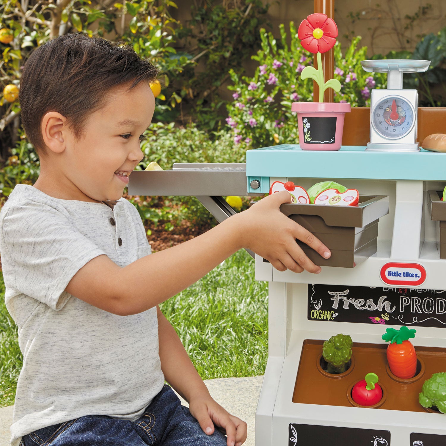 Little Tikes 3-in-1 Garden to Table Market - Image 5