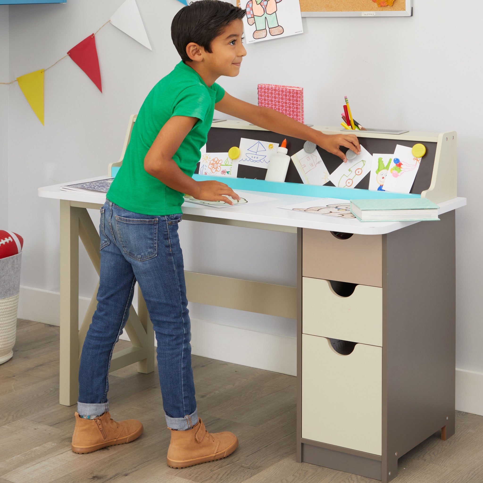 Little Tikes 2-in-1 Chalkboard Desk - Image 2