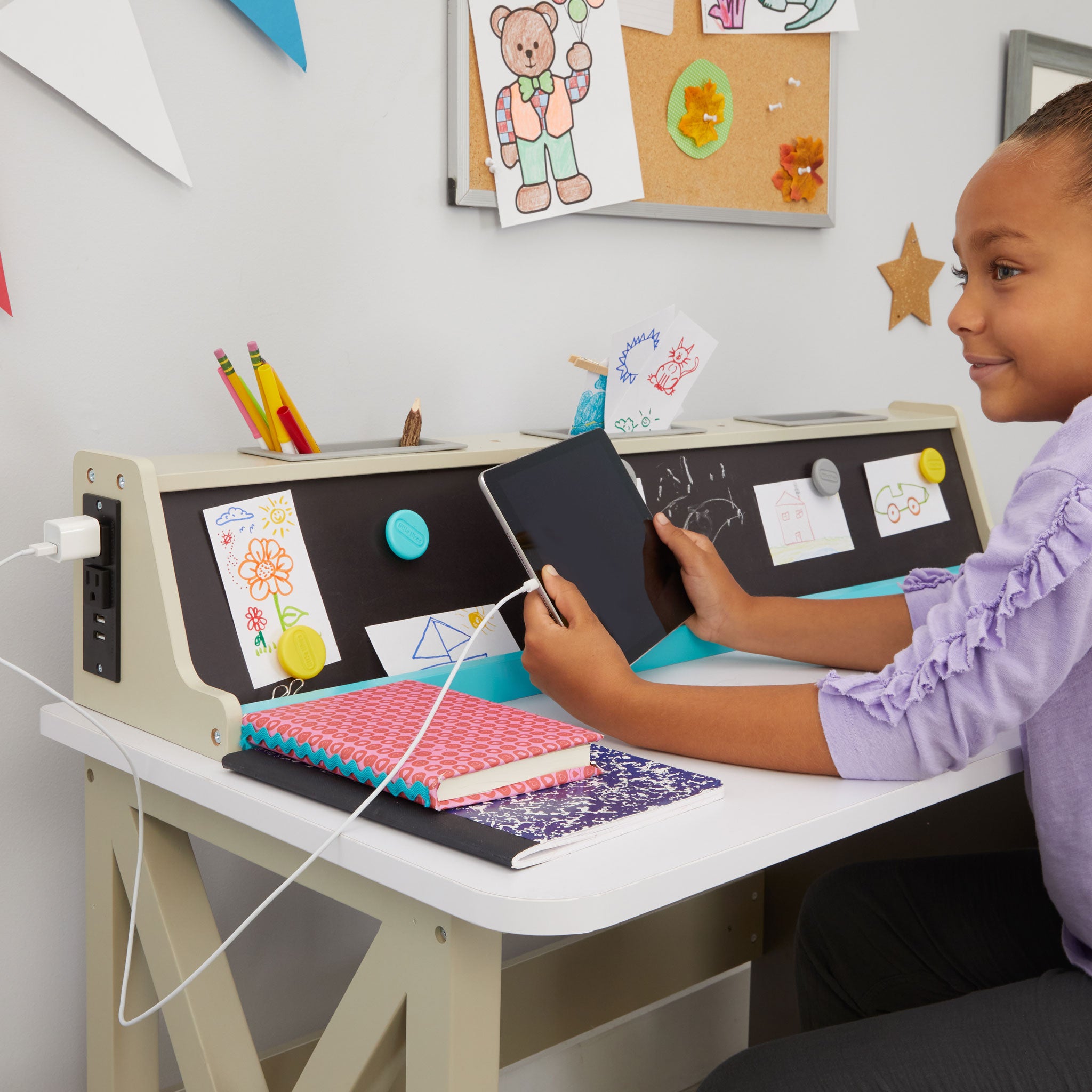 Little Tikes 2-in-1 Chalkboard Desk - Image 5
