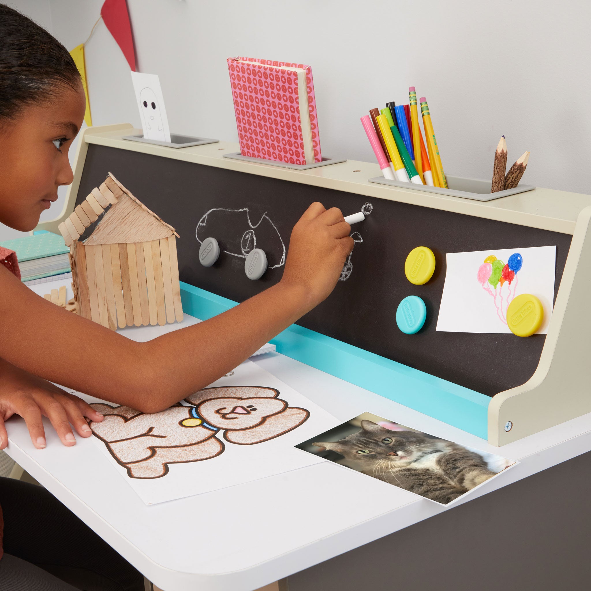 Little Tikes 2-in-1 Chalkboard Desk - Image 6